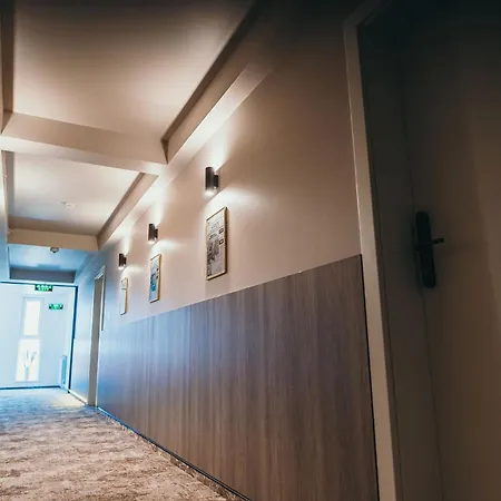Grey Hotel 3*